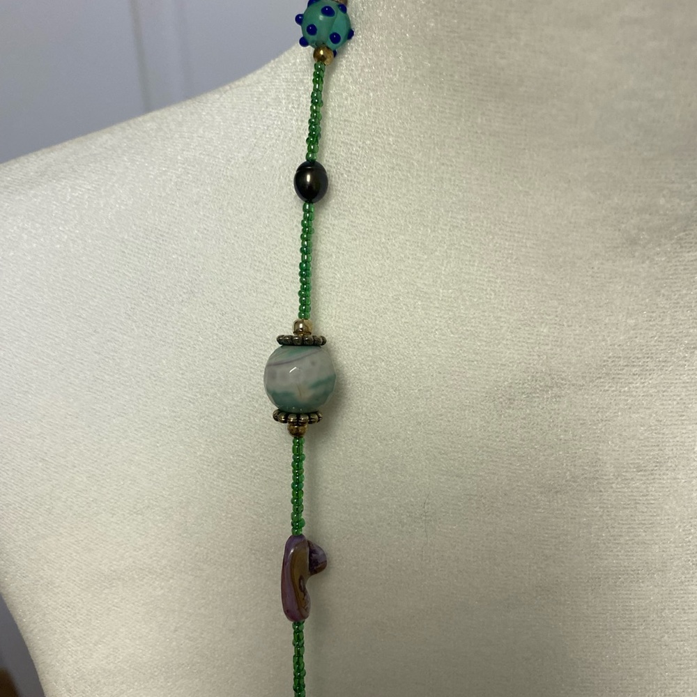 Three long necklaces in excellent condition. Rarely worn. - Picture 12 of 16